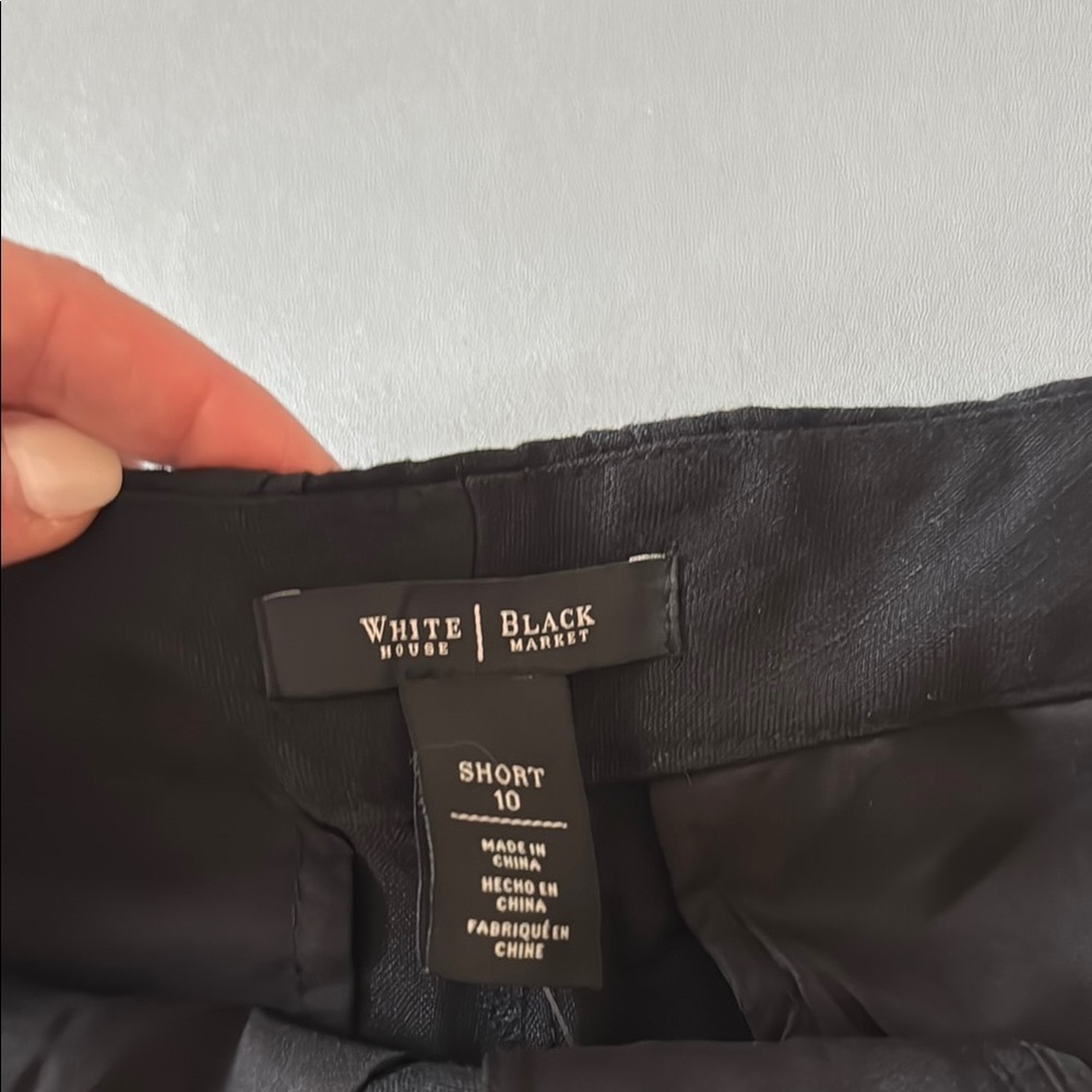 White House Black Market Elegant 4” Linen Black Shorts - Picture 4 of 7